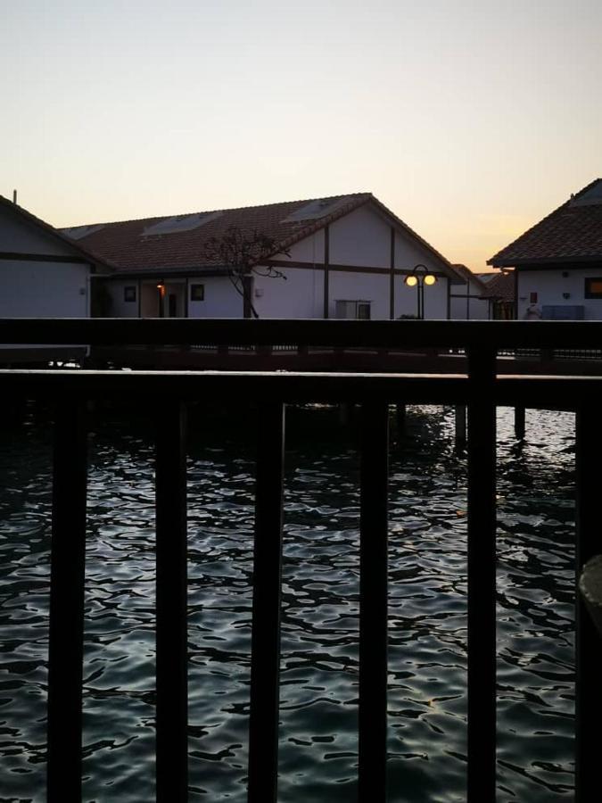 Water Chalet Port Dickson- Private ภายนอก รูปภาพ
